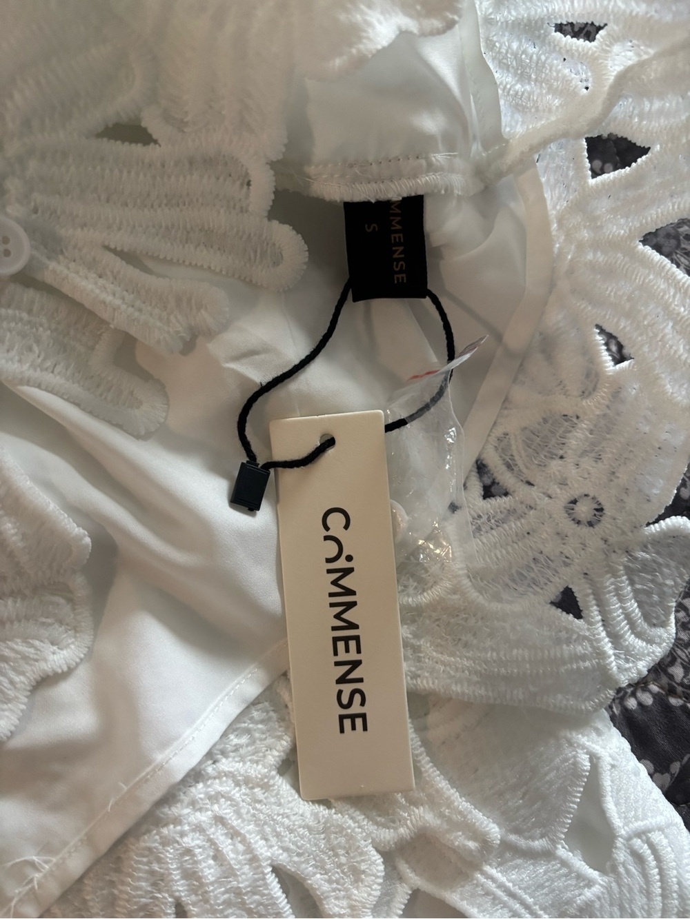 Commense White High-Waist Lace Shorts Set - Picture 2 of 2